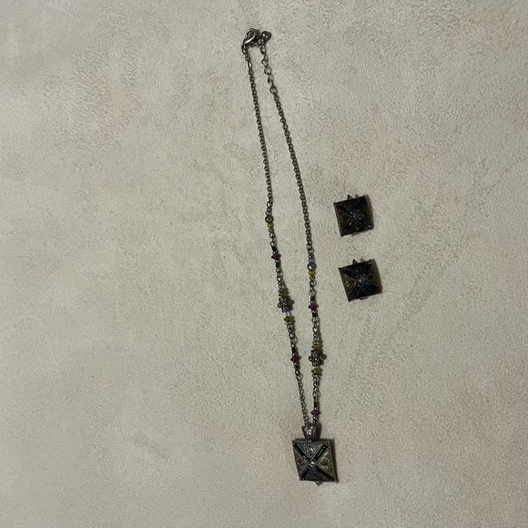 Fashion necklace and clip earring set - Picture 6 of 6